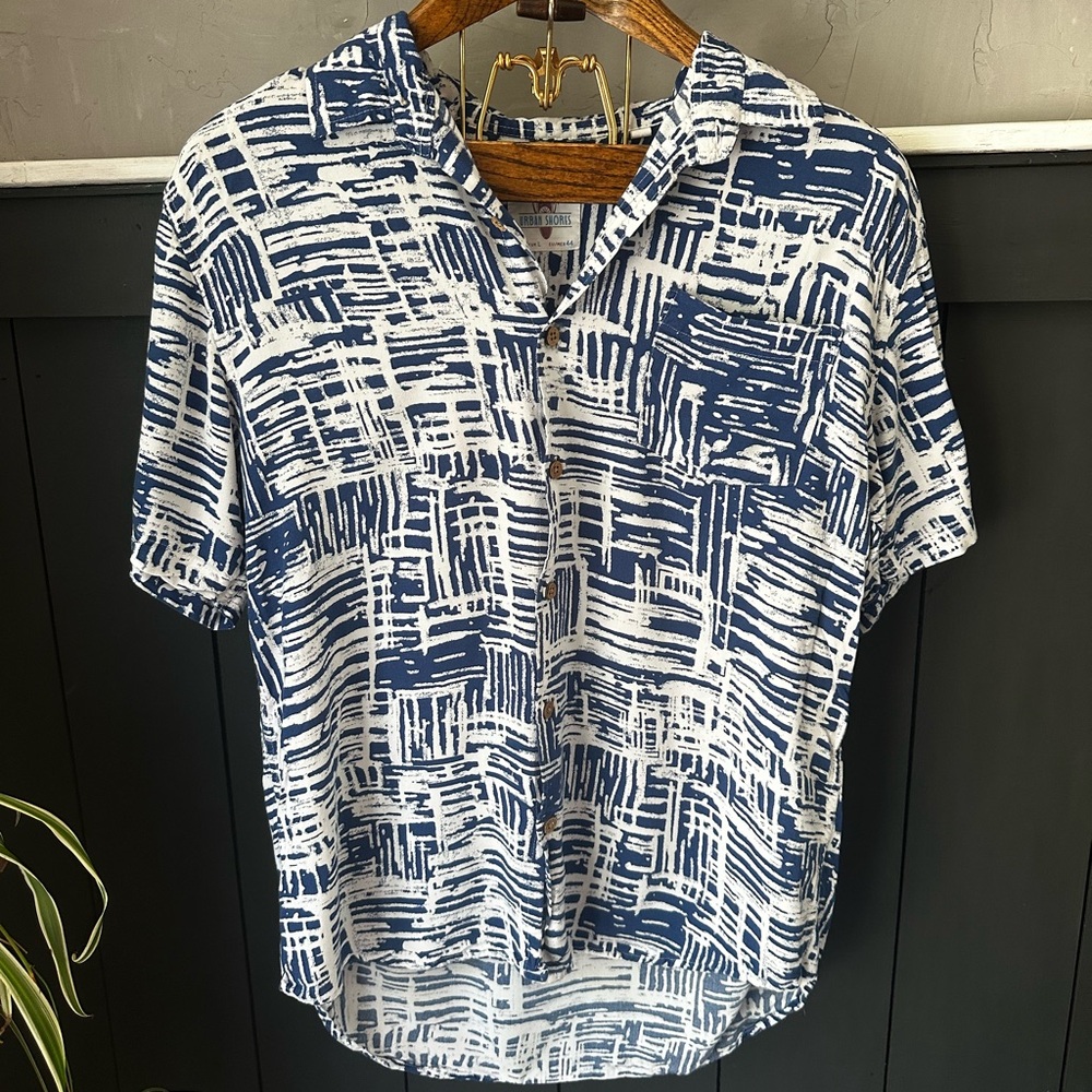 Urban Shores White Blue‎ Button Down Short Sleeve Shirt Size Large